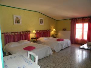 Chambres d'hotes/B&B Clos Mazerolles : Chambre Quadruple Classique