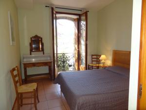 Hebergement Les Santolines : Chambre Double avec Salle de Bains Privative