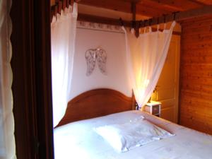 Chambres d'hotes/B&B B&B Chalet l'Epinette : Chambre Double - Vue sur Montagne