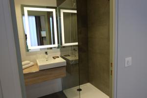 Grand Hotel Clichy Paris : photos des chambres