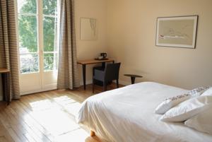 Chambres d'hotes/B&B Maison M Troyes : Chambre Lit Queen-Size - Vue sur Jardin
