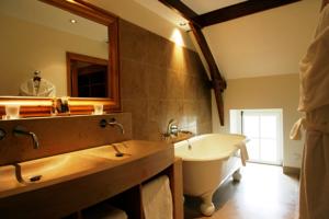 Hotel Hostellerie De Levernois : photos des chambres