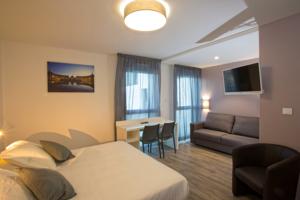 Hebergement All Suites Bordeaux Pessac : Studio Familial 1-4 Personnes (Lit Double + Canapé-Lit)