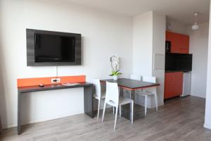 Hebergement Adonis Paris Sud : photos des chambres