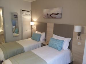 Hotel Du Midi : photos des chambres