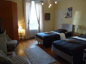 Chambres d'hotes/B&B Chambres d'Hotes Cote Parc-Cote Jardin : photos des chambres
