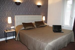 Hotel De Troyes : photos des chambres