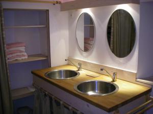 Hebergement La Maison Bleue : Chambre Familiale