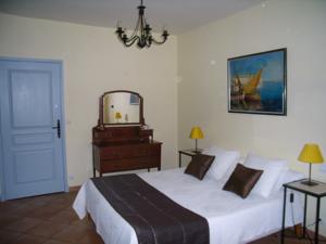 Chambres d'hotes/B&B Les Tilleuls : Chambre Double Confort
