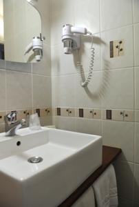 Hotel The Originals Bourges Les Tilleuls (ex Inter-Hotel) : photos des chambres