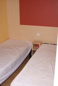 Hebergement Camping Le Dolium : photos des chambres