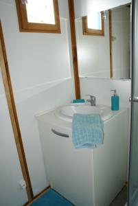 Hebergement Camping Le Dolium : photos des chambres