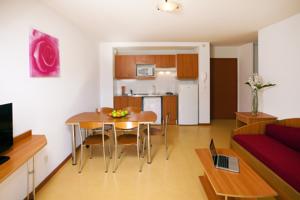 Hebergement Sejours & Affaires Geneve Saint Genis : photos des chambres