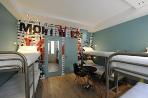 Auberge de jeunesse The 3 Ducks Eiffel Tower by Hiphophostels : Chambre Familiale avec Douche 