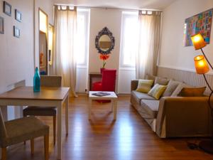 Appartements Centre Ville - Parking : photos des chambres