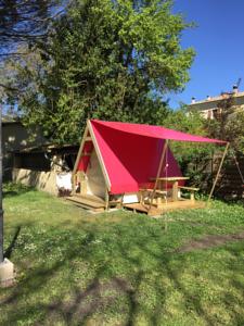 Hebergement Camping Frederic Mistral : photos des chambres