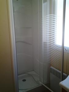 Hebergement Camping L'Adrech : photos des chambres