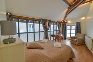 Appartement Un jour Versailles... : photos des chambres