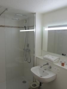 Hotel The Originals Annecy Aeroport (ex Inter-Hotel) : photos des chambres