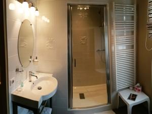 Chambres d'hotes/B&B La Sauternaise : Chambre Lit Queen-Size Supérieure avec Sauna
