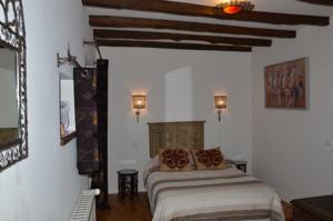 Chambres d'hotes/B&B Les Deux Tours : Chambre Double - Vue sur Jardin