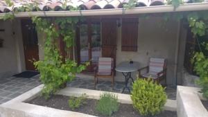 Chambres d'hotes/B&B Mas du Verdon : Suite avec Kitchenette
