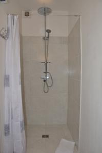 Hebergement Les Cypres : Chambre Double Glycine 