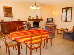 Hebergement Holiday Home Les Chenes : photos des chambres