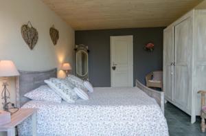 Chambres d'hotes/B&B Chambres d'hotes Larroquiniere : photos des chambres
