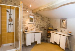 Chambres d'hotes/B&B Chambres d'hotes Larroquiniere : photos des chambres