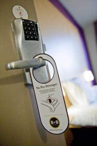 B&B Hotel ORLY CHEVILLY Marche International : Chambre Double - Accessible aux Personnes à Mobilité Réduite 