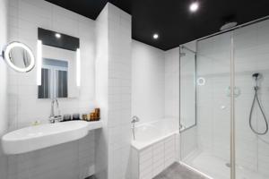 Hotel Best Western Premier Louvre Saint-Honore : Suite Junior Lit King-Size