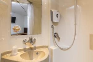 Hotel Premiere Classe Roissy - Aeroport Charles De Gaulle : photos des chambres