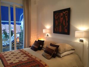 Appartement Nice Centre Terrasse Ensoleillee : photos des chambres