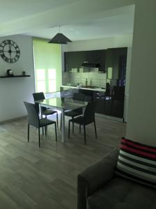 Appartement Appart77 : photos des chambres