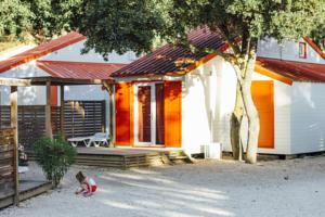 Hebergement Camping Le Bois Fleuri : photos des chambres