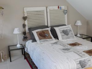 Hebergement Les Eaux Calmes : photos des chambres