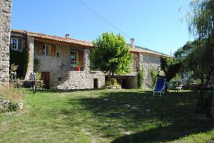 Chambres d'hotes/B&B Le Hameau des Liesses : Chambre Triple – Vue sur Montagne