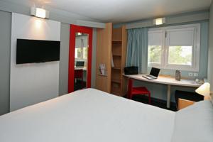 Hotel ibis Nimes Ouest - A9 : photos des chambres