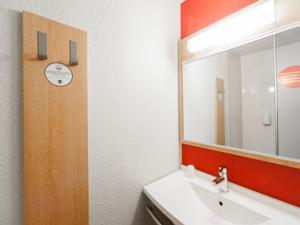 B&B Hotel SAINT-WITZ : photos des chambres
