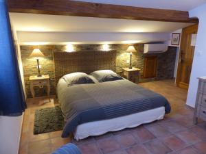 Chambres d'hotes/B&B La Bastide des Pignes : Chambre Double 