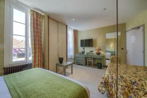 Hotel Logis Le Tadorne : Chambre Triple