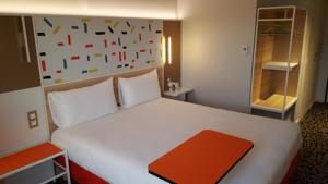 Hotel ibis Styles Guyancourt Versailles : photos des chambres