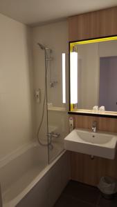 Hotel ibis Styles Guyancourt Versailles : photos des chambres