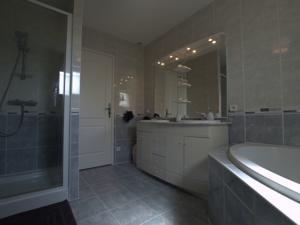 Hebergement Holiday home Maison De Vacances- Lavau : photos des chambres