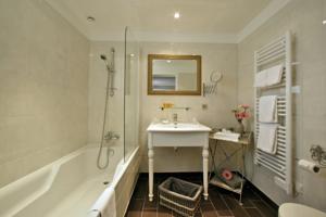 Hotel Les Glycines - Restaurant & Spa : photos des chambres