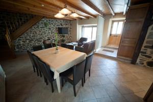 Hebergement Les Portes De L'Aubrac : photos des chambres