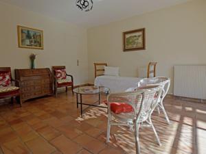 Hebergement Maison De Vacances - Vergeze : photos des chambres