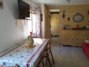 Appartement Saint Jean Montclar : photos des chambres