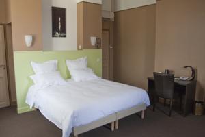 Hotel & Restaurant - Le Manoir des Cedres : photos des chambres